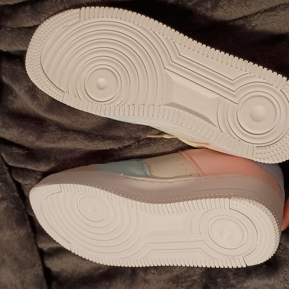 Berness Shoes - Picture 6 of 6